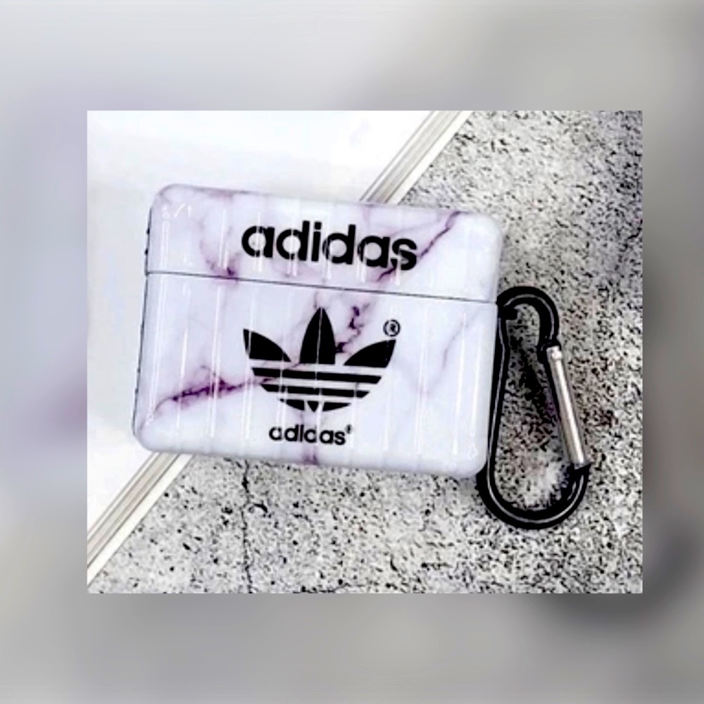 AIRPOD PRO PROTECTIVE CASE W/KEYRING